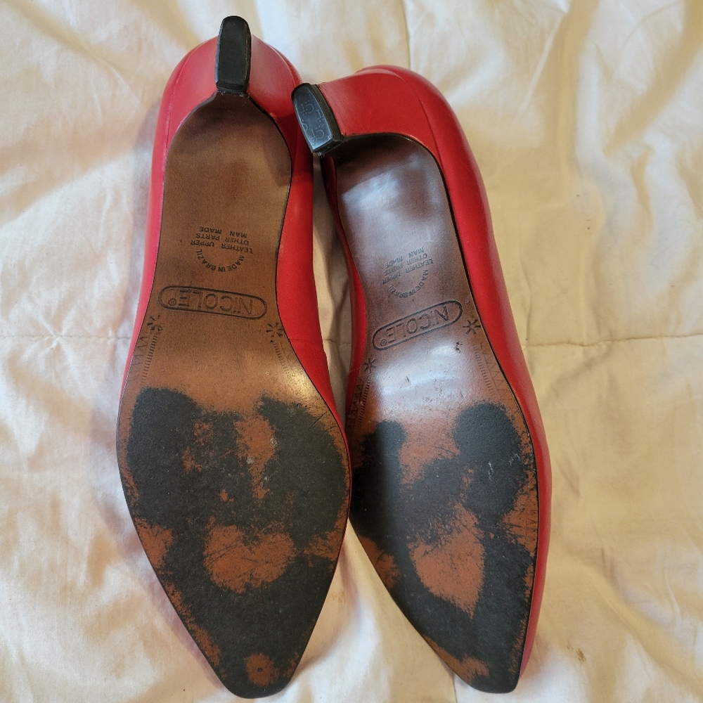 Nicole vintage Womens Red leather classic 2 inch heels Pumps Size 7M - Picture 11 of 16